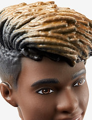 barbie fashionista 153