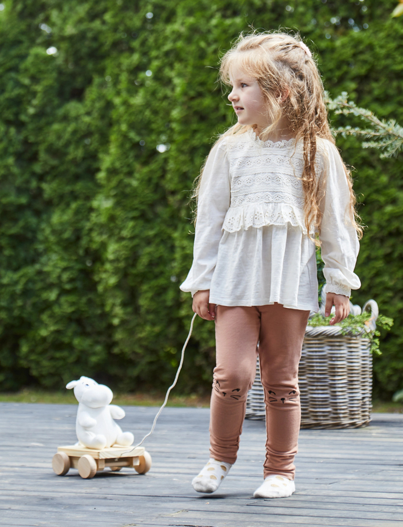 MUMIN Moomin On Wheels - Pull Along Moomin, 18X 15X 30 cm, White, Baby Legetøj > Pull Along Legetøj, Børn