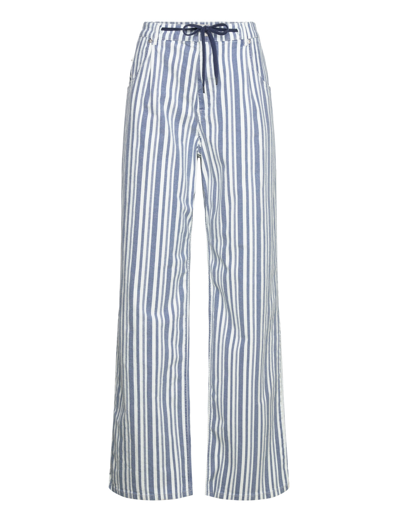 Nanny Blue Baum Und Pferdgarten