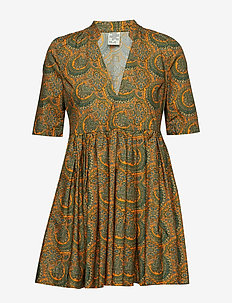 AUBRIE - APRICOT PAISLEY