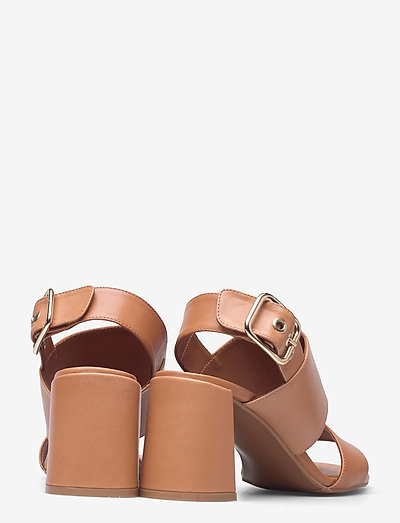 Sandals (Cuoio Guanto Calf 84), 909.30 kr | Stort udvalg af designer mærker | Booztlet.com