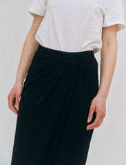 Birgitte Herskind - Olympia Skirt - midi kjolar - black - 4