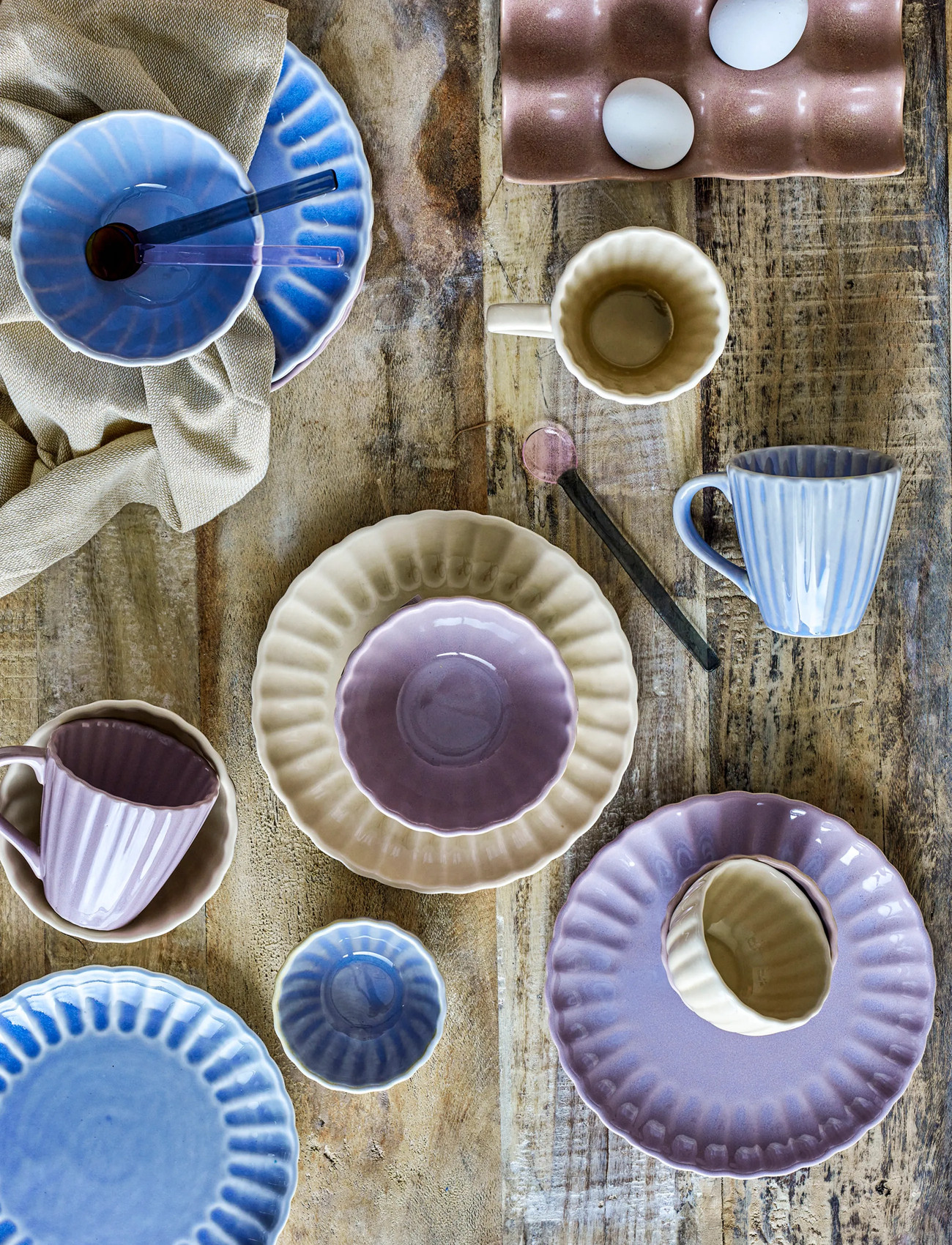 Bloomingville Latina Plate, Blue, Stoneware, Ø 20 cm, Blue, Tallerkener > Middagstallerkener, Unisex