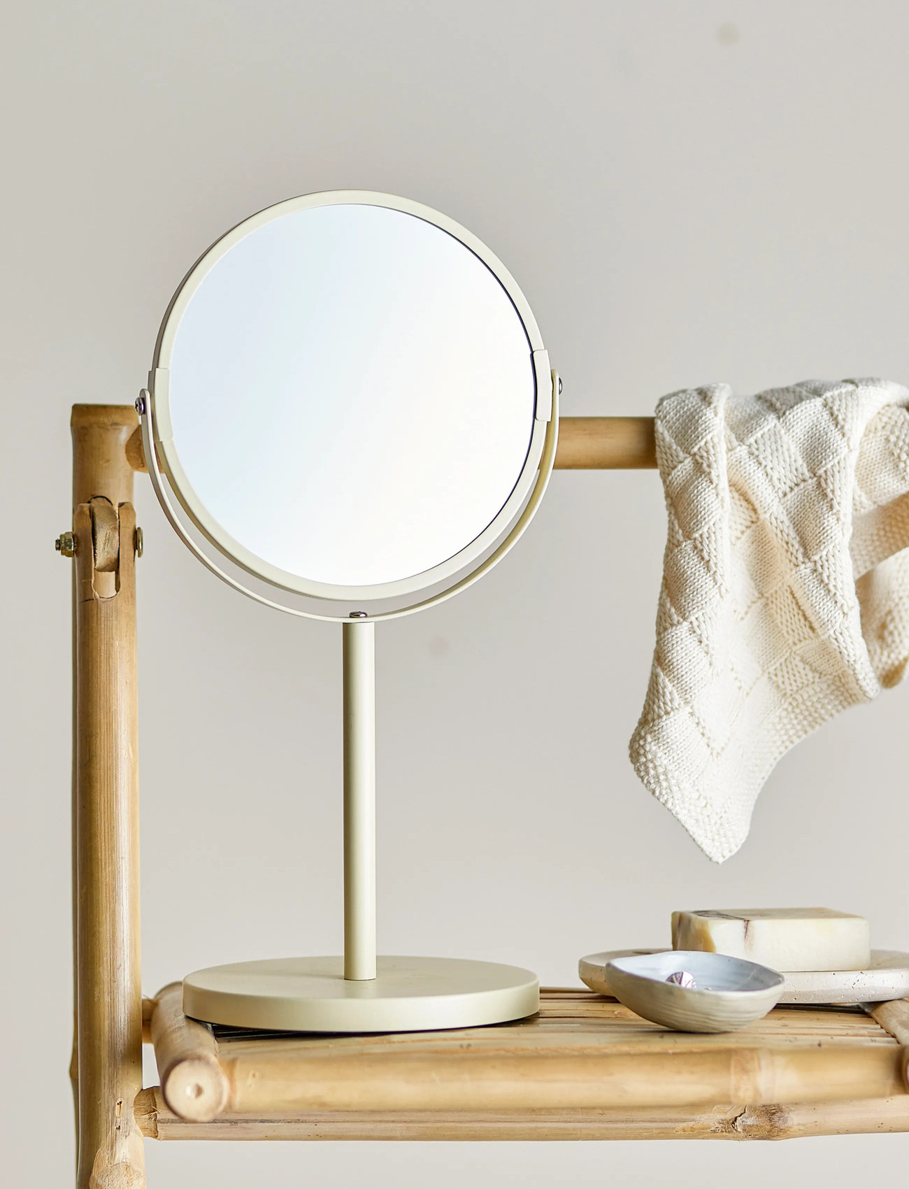 Bloomingville Milde Table Mirror, Nature, Metal, Ø 20 cm, Cream, Badeværelsesinteriør > Badeværelsesspejle, Unisex