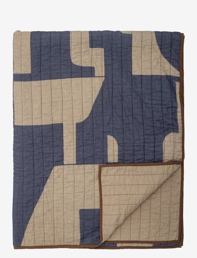 Roosi Throw