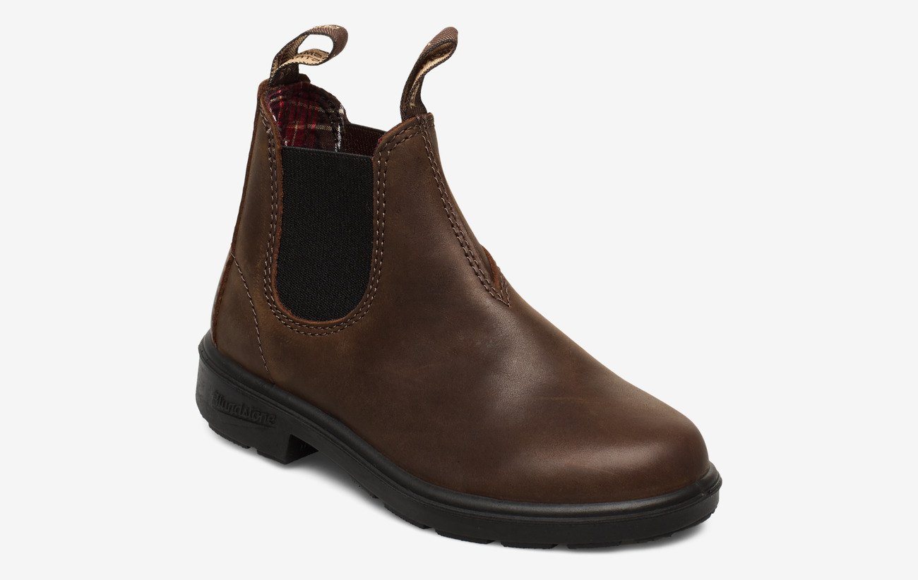 blundstone kids boots