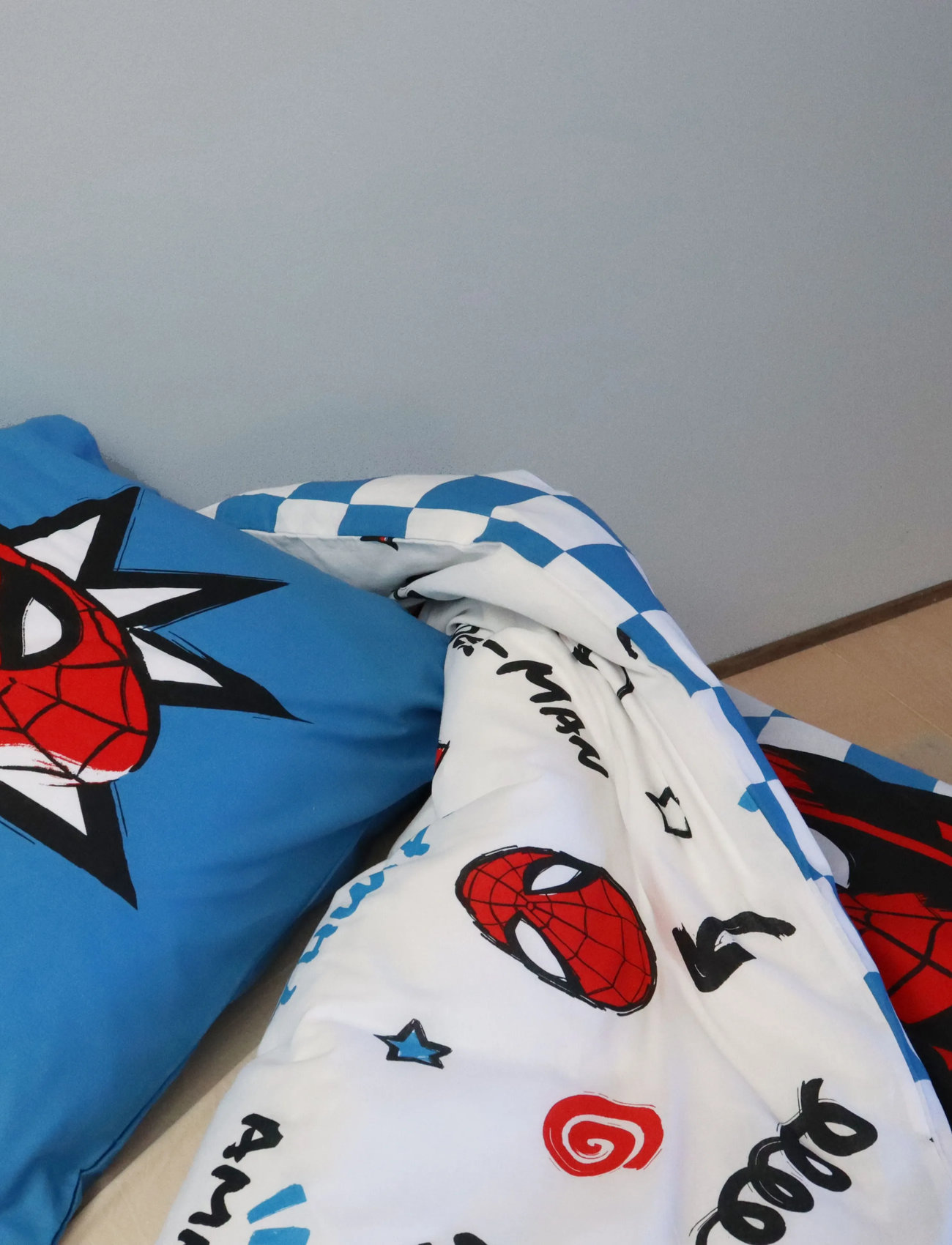 Spider-man Bed Linen Senior Spiderman 3674 - 140X200, 60X63 cm, 140X200.60X63 cm, Multi/patterned, Søvntid > Sengelinned, Børn