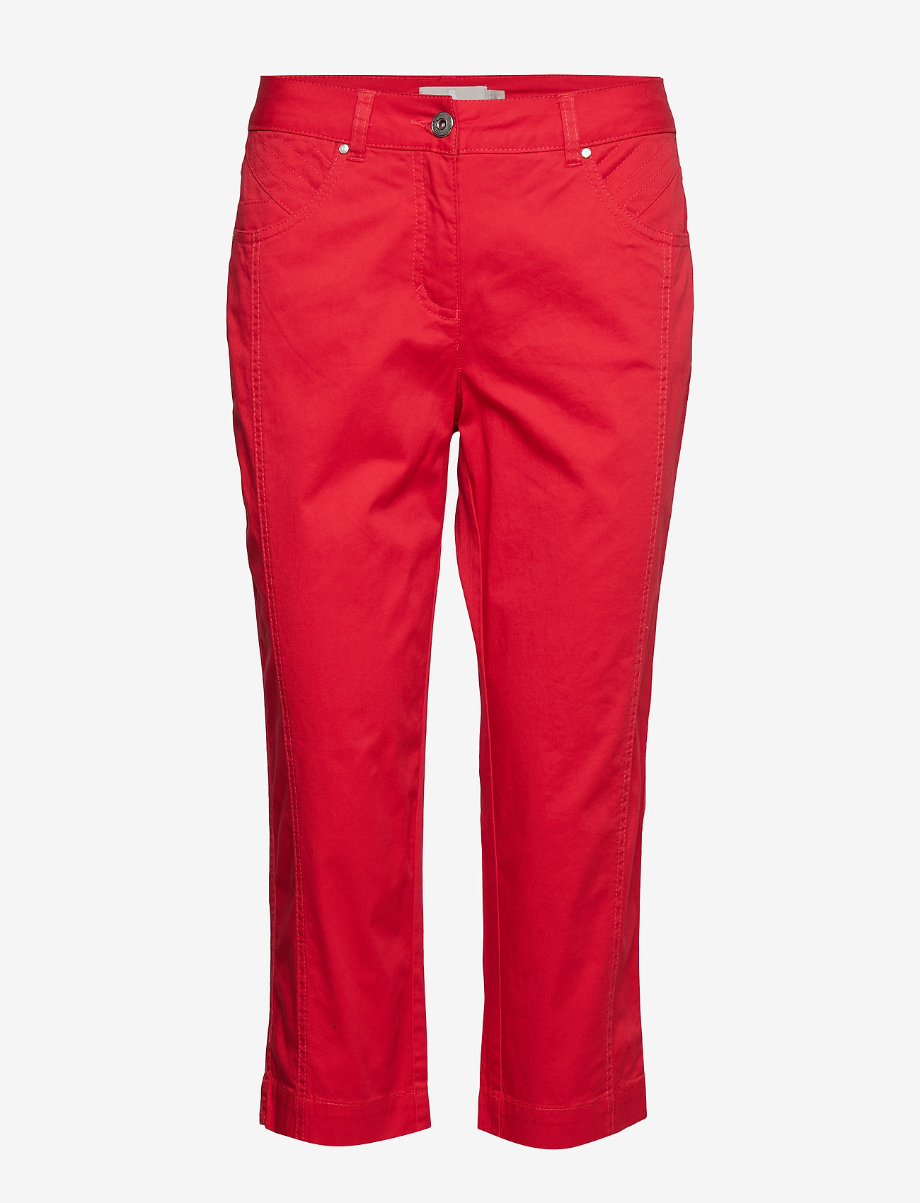 red capri trousers