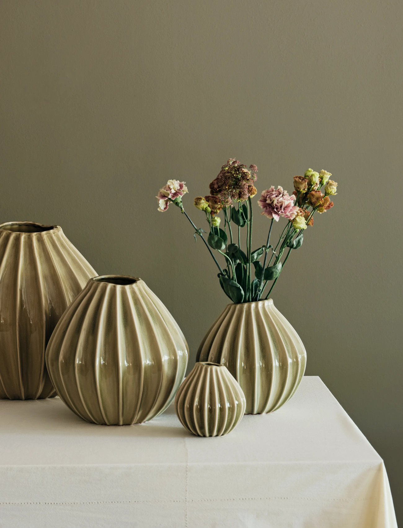 Broste Copenhagen Wide Vase S, H 15 cm, Khaki green, Vases > Other Vases, Unisex
