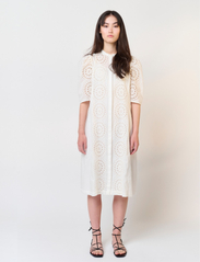 Bruuns Bazaar - Yasmin Diego dress - krótkie sukienki - snow white - 0