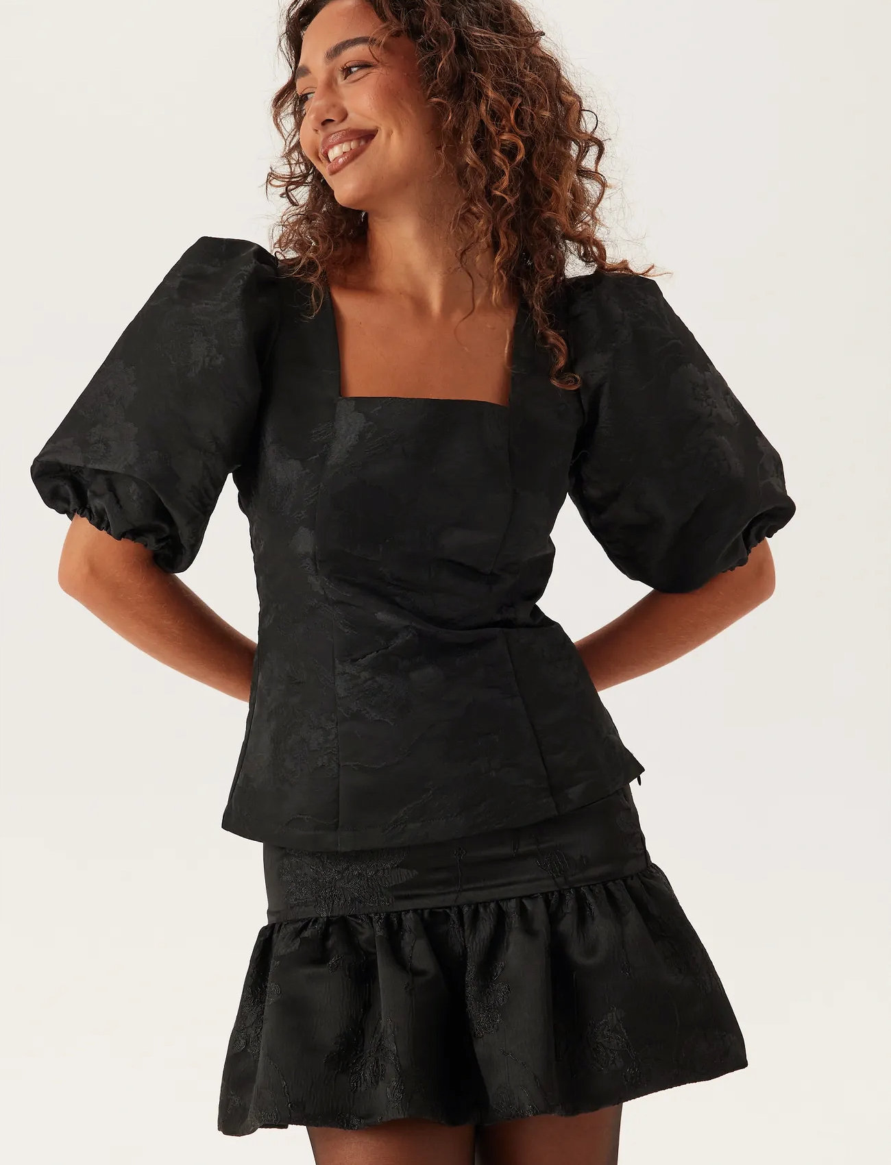 Bubbleroom Brocade Blouse, 36, Black, Bluser > Kortærmede, Dame