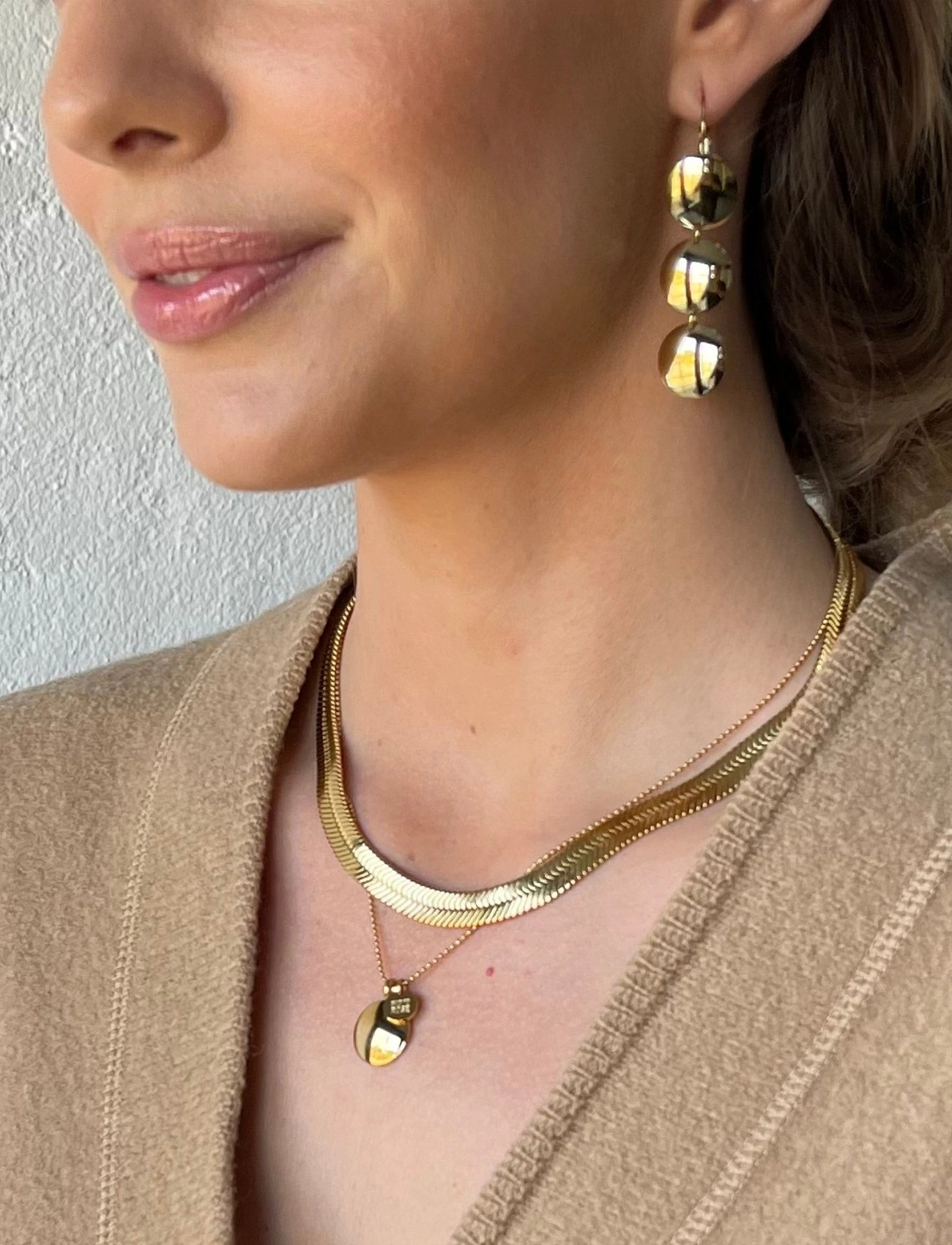 Bud to rose Capri Hook Earring Silver, One Size, Gold, Earrings > Statement Earrings, Dame