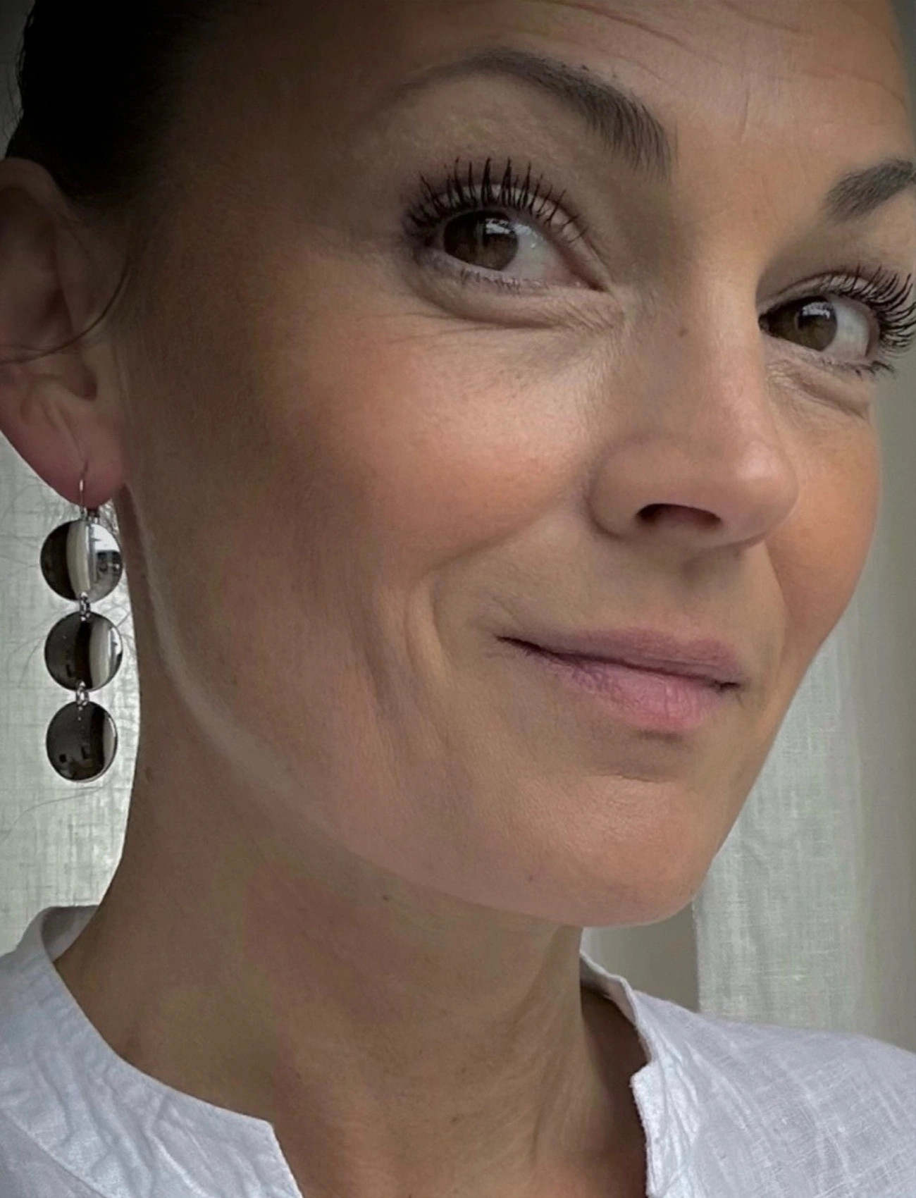 Bud to rose Capri Hook Earring Silver, One Size, Silver, Earrings > Statement Earrings, Dame