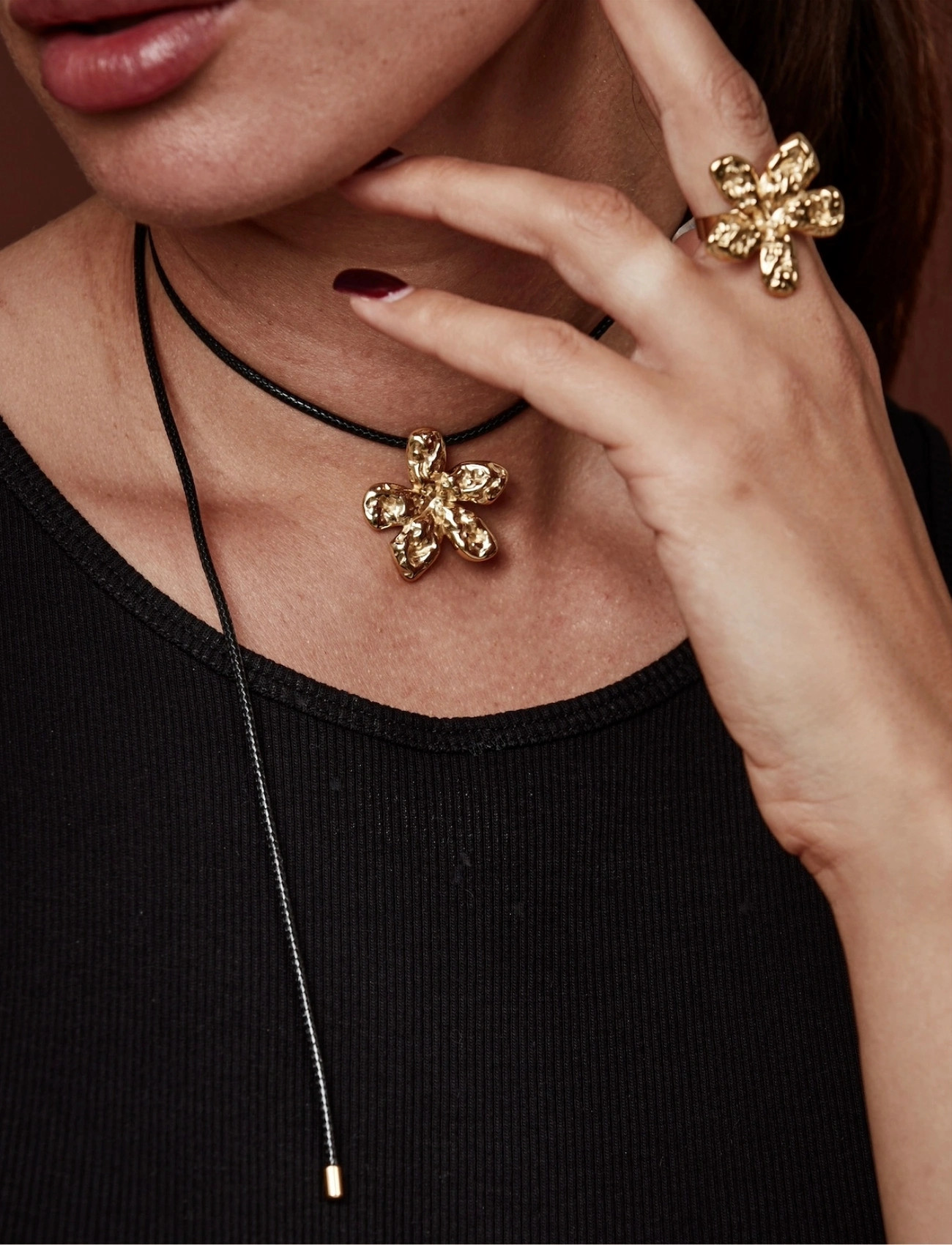 Bud to rose Senna Cord Necklace Silver, One Size, Gold, Halskæder > Statement-Halskæder, Dame