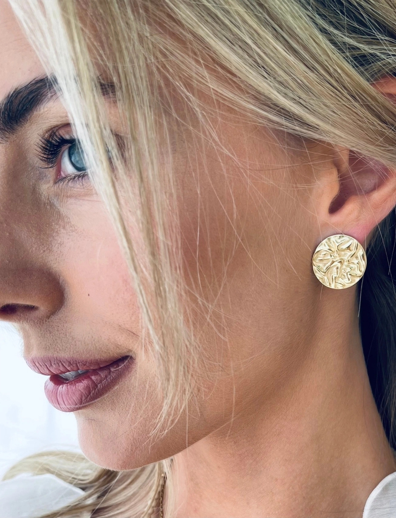 Bud to rose Karma Stud Earring Gold, One Size, Gold, Øreringe > Ørestikker, Dame
