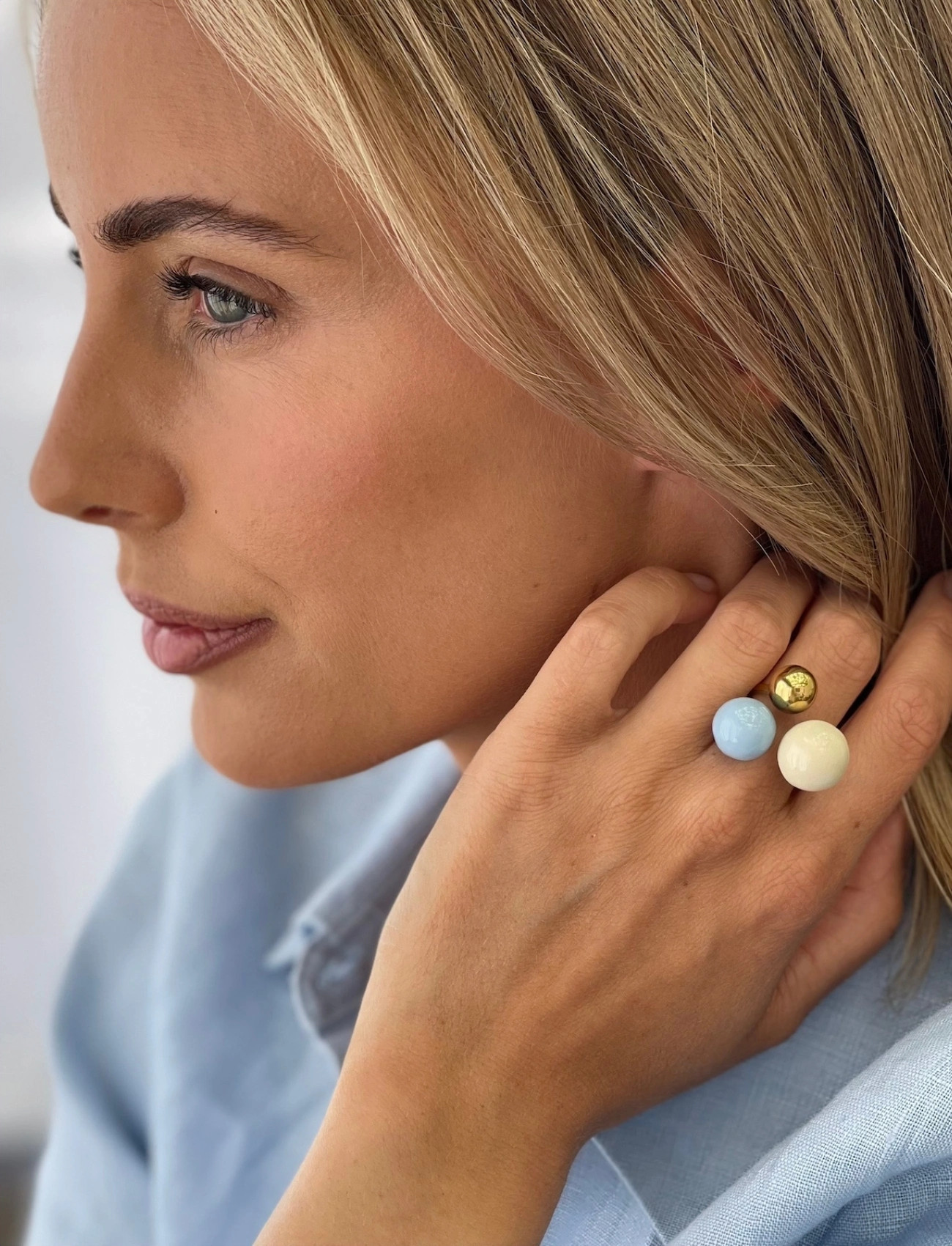 Bud to rose Brea Enamel Large Ring Lt.blue/Gold, One Size, Gold, Smykker > Ringe, Dame