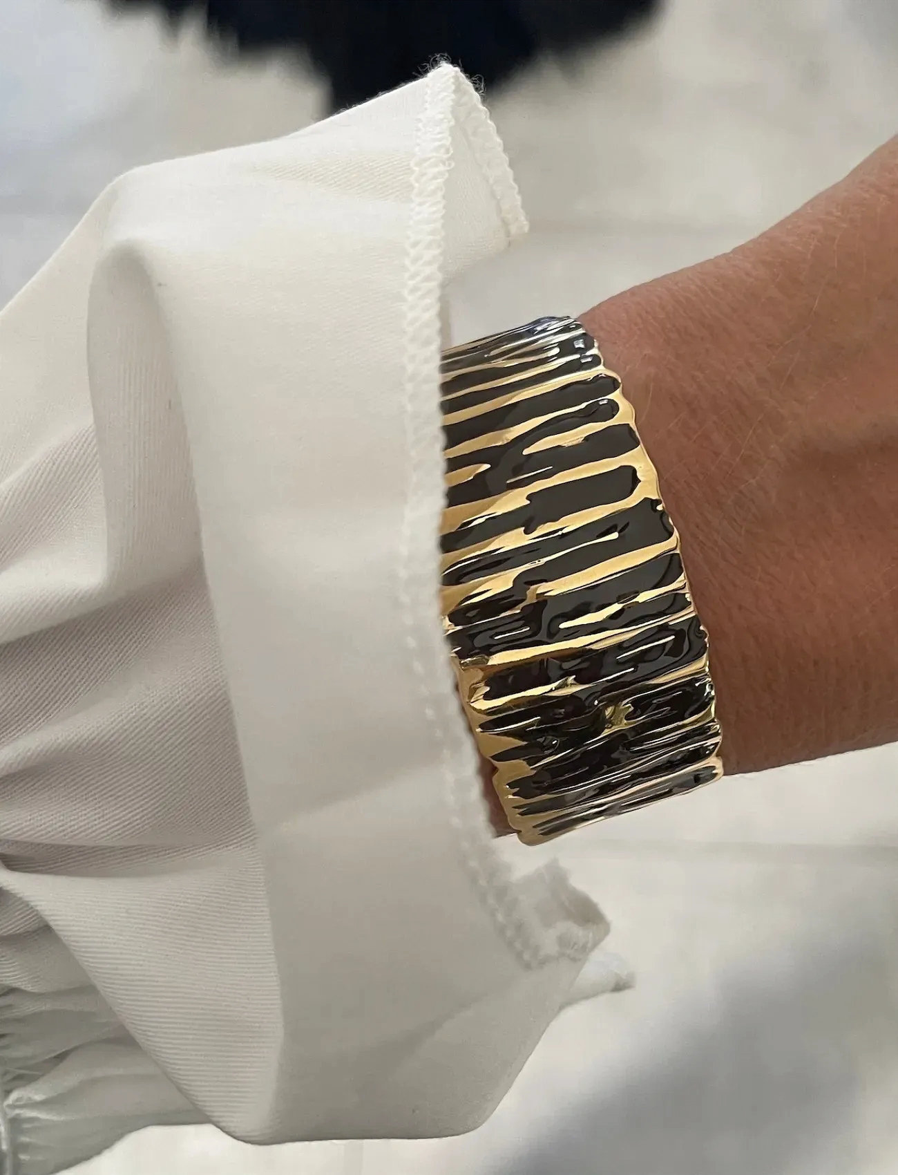 Bud to rose Blake Enamel Bangle Ivory/Gold, One Size, Gold, Armbånd > Armringe, Dame