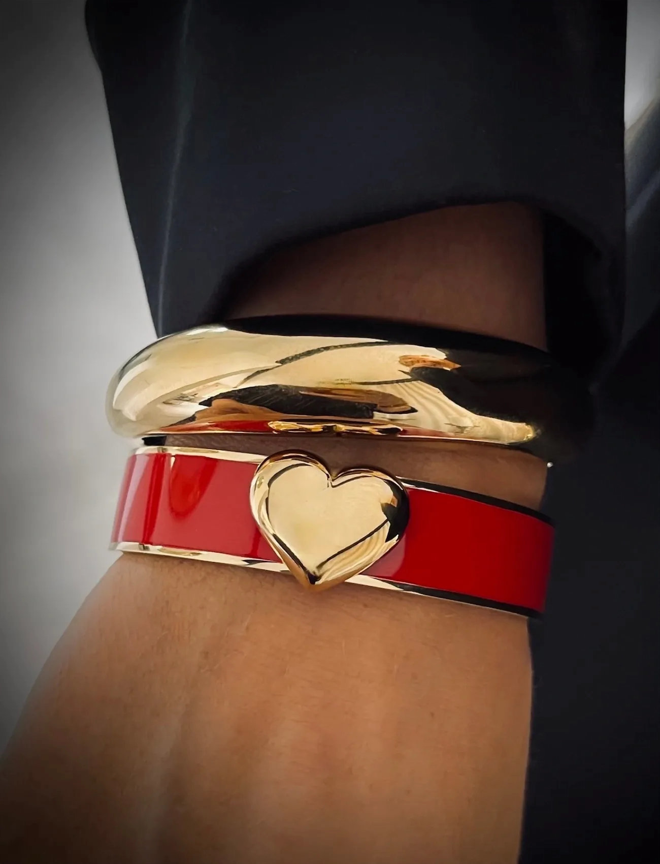 Bud to rose Heart Enamel Bracelet Red/Gold, One Size, Red, Armbånd > Armringe, Dame