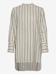 By Malene Birger | Skjorter | Stort utvalg av de seneste Feeria (Peach) (2999 kr) By Malene Birger |