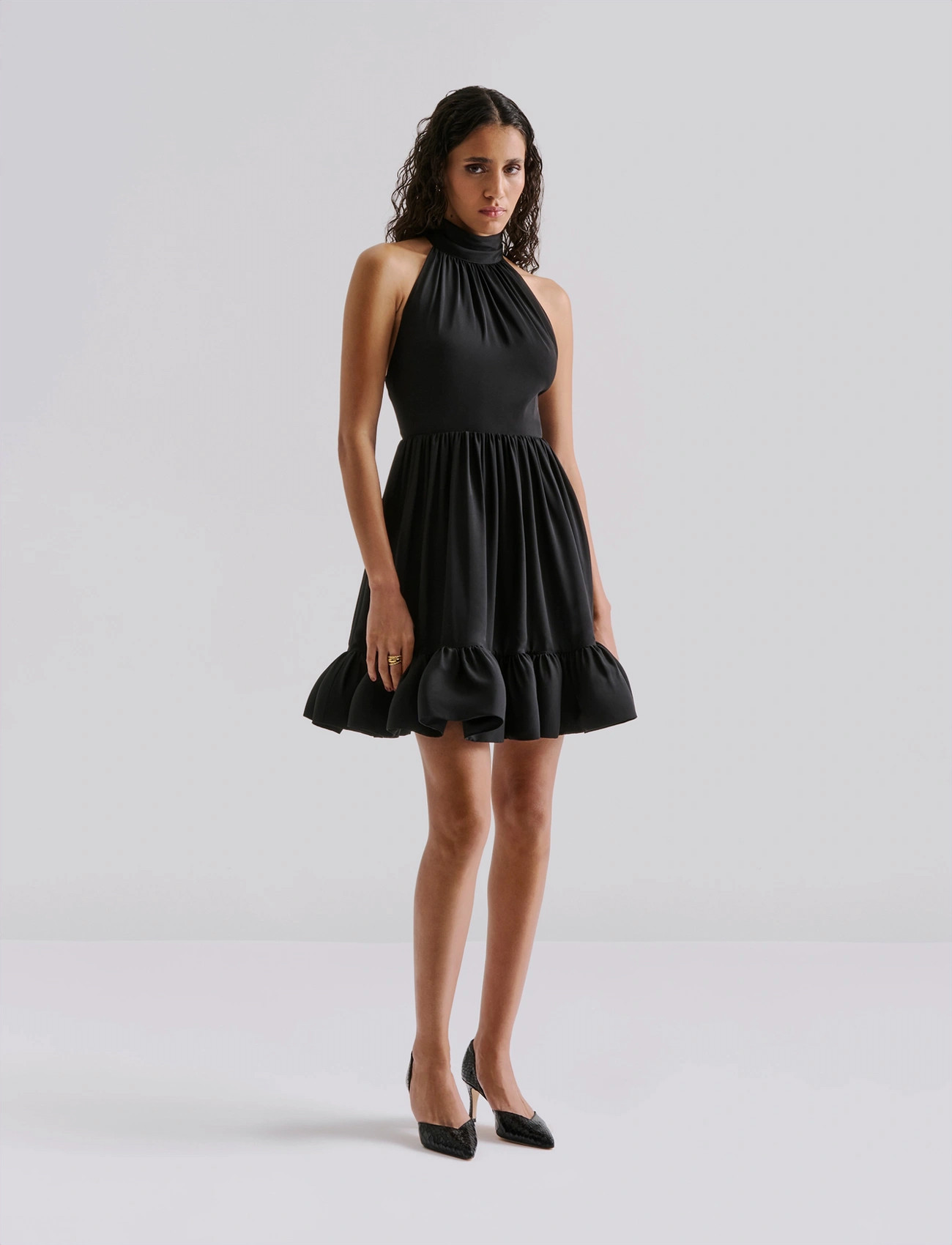 Malina Fern Halterneck Ruffled Mini Dress, L, Black, Kjoler > Kort Kjole, Dame