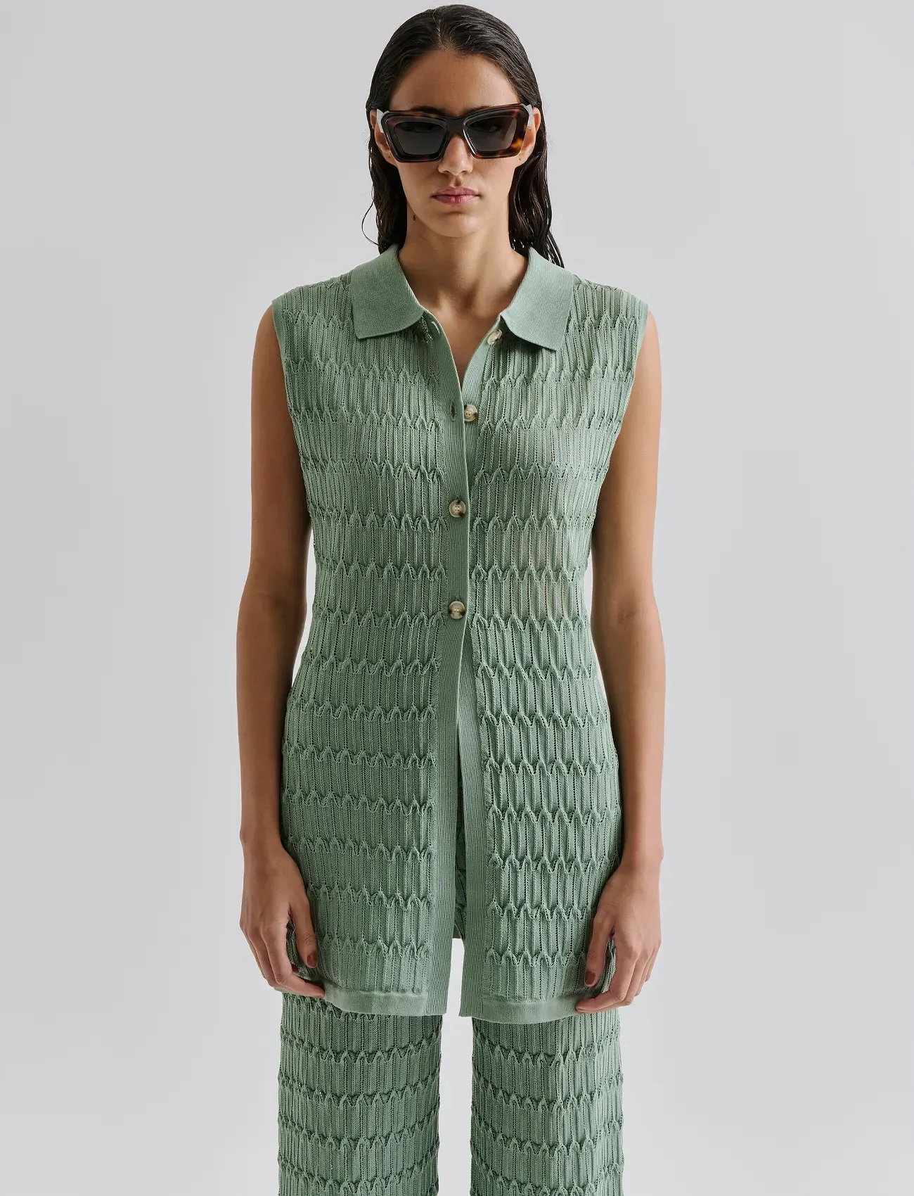 Malina Hele Long Structure Knitted Vest, XL, Green, Designere > Strikkede Veste, Dame