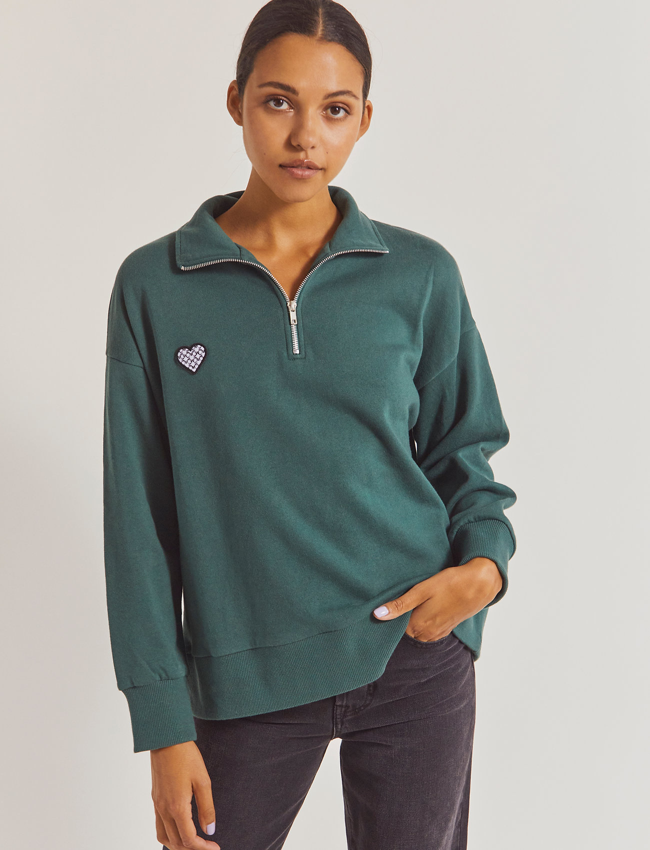 half zip sweat shirt