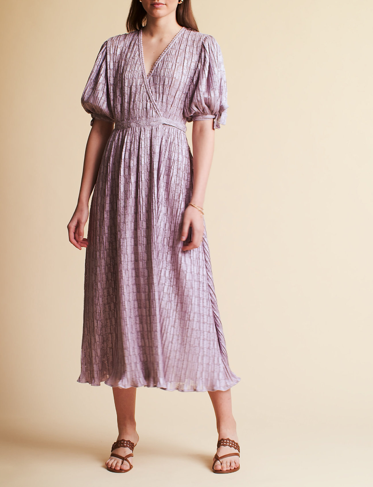 by Ti Mo - Plisse Wrap Dress - maxi sukienki - 026 - lavender - 0