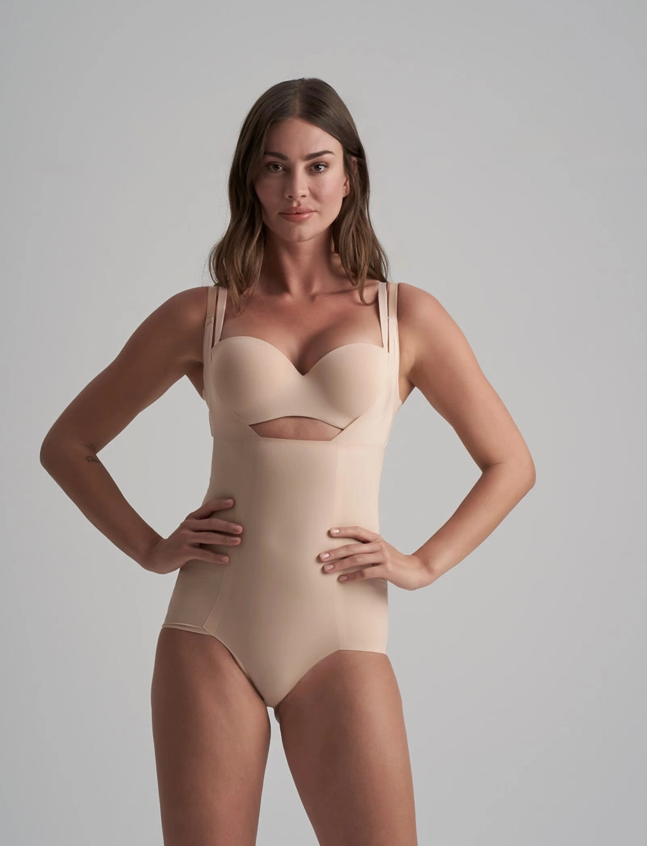 Bye Bra Smooth Essentials Bodysuit Wyob, M, Beige, Shapewear > Overdele, Dame