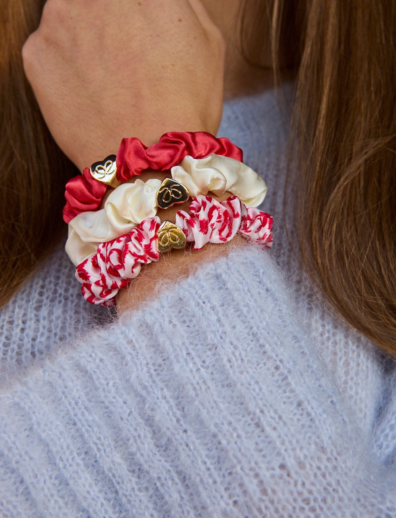 ByEloise Sweetheart Trio, One Size, Red, Hårtilbehør > Scrunchies, Dame