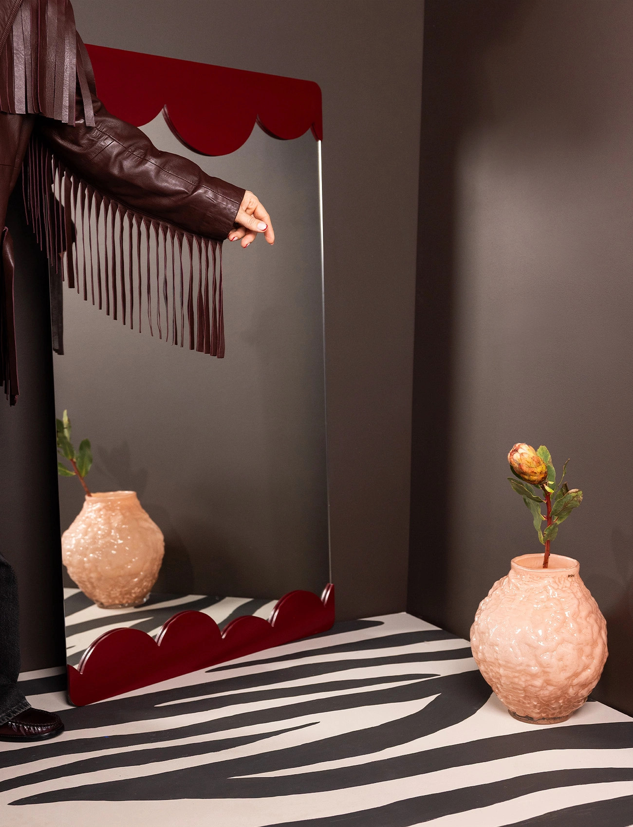 Byon Mirror Bubbly L, One Size, Red, Spejle > Vægspejle, Unisex