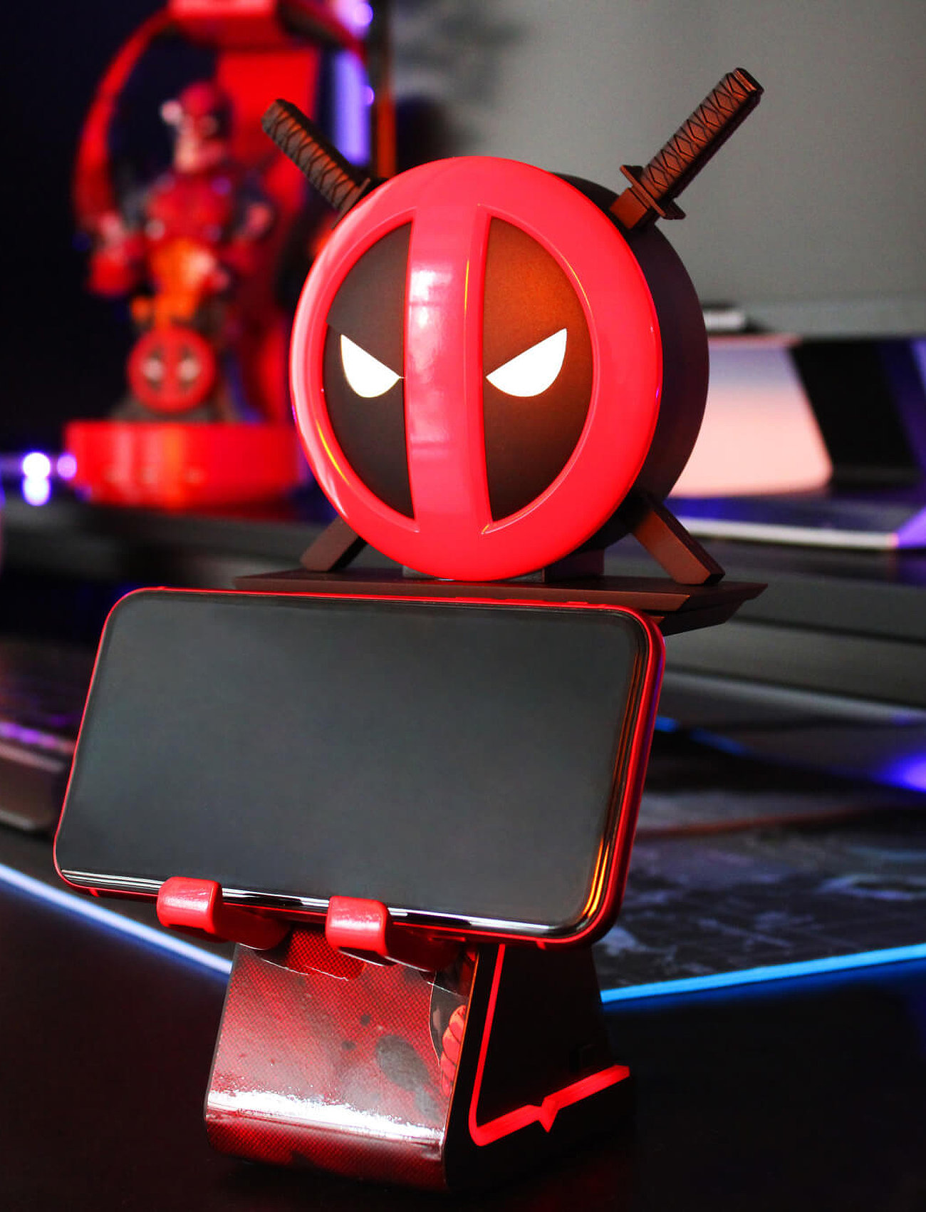 Cable Guy Cable Guys - Ikon - Deadpool- Mobil And Consol Holder, H:22 cm, Multi/patterned, Børneindretning > Dekorationstilbehør-Detaljer, Børn