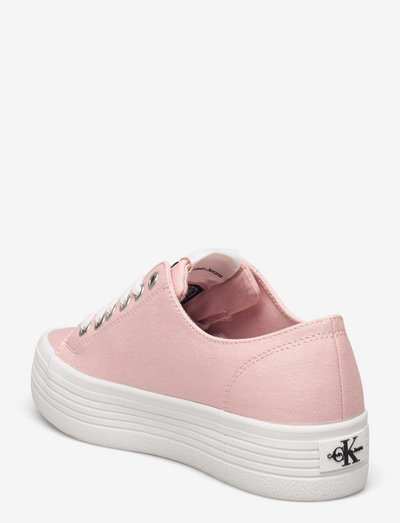 vulcanized flatform laceup