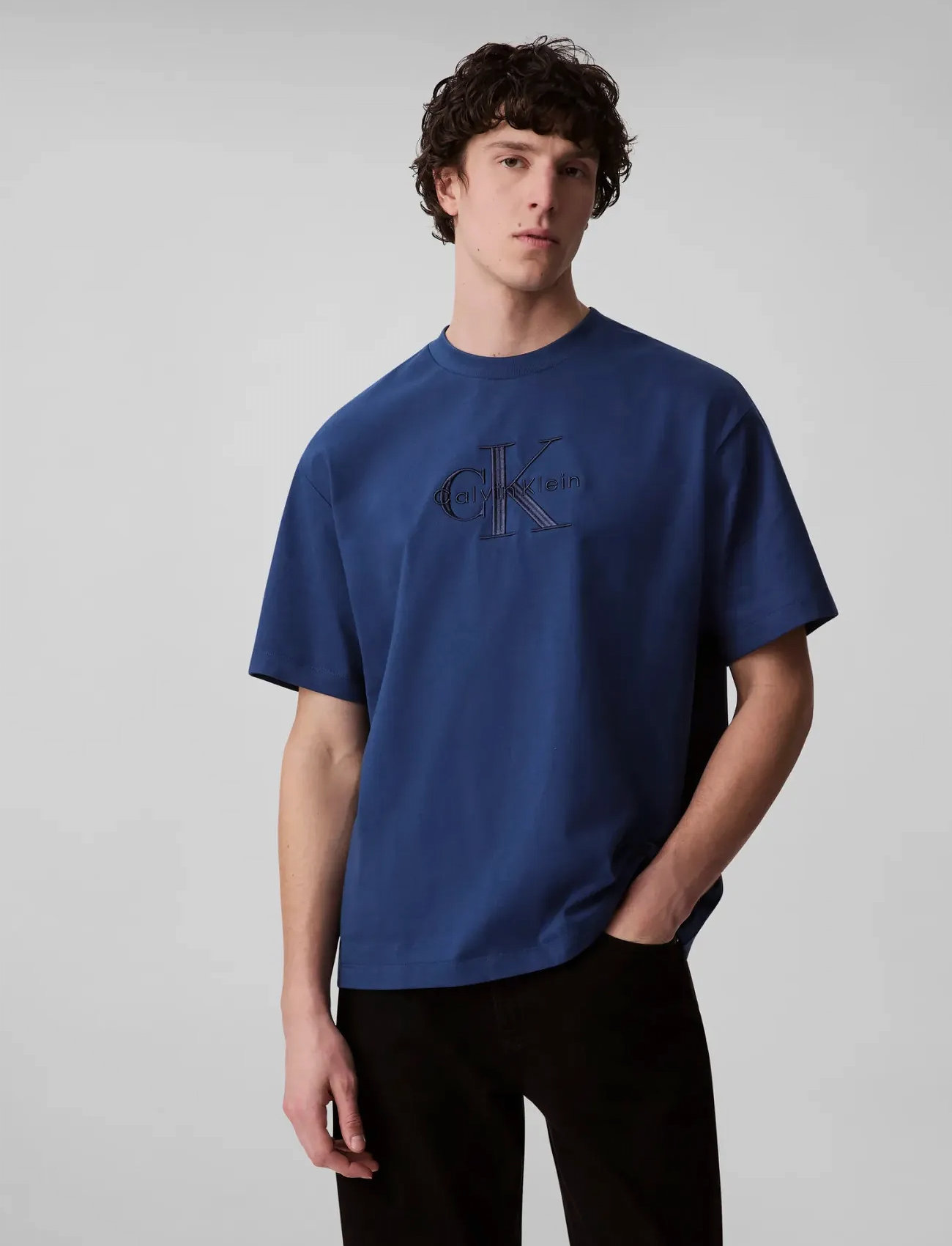 Calvin Klein Jeans Ss Hero Monologo Emb 16S Crewnck, S, Blue, T-Shirts > Kortærmede, Herre