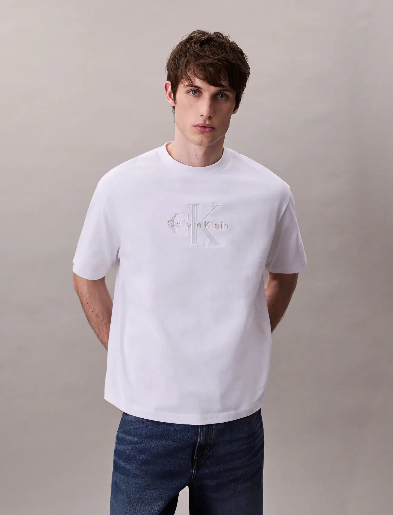 Calvin Klein Jeans Ss Hero Monologo Emb 16S Crewnck, XXL, White, T-Shirts > Kortærmede, Herre