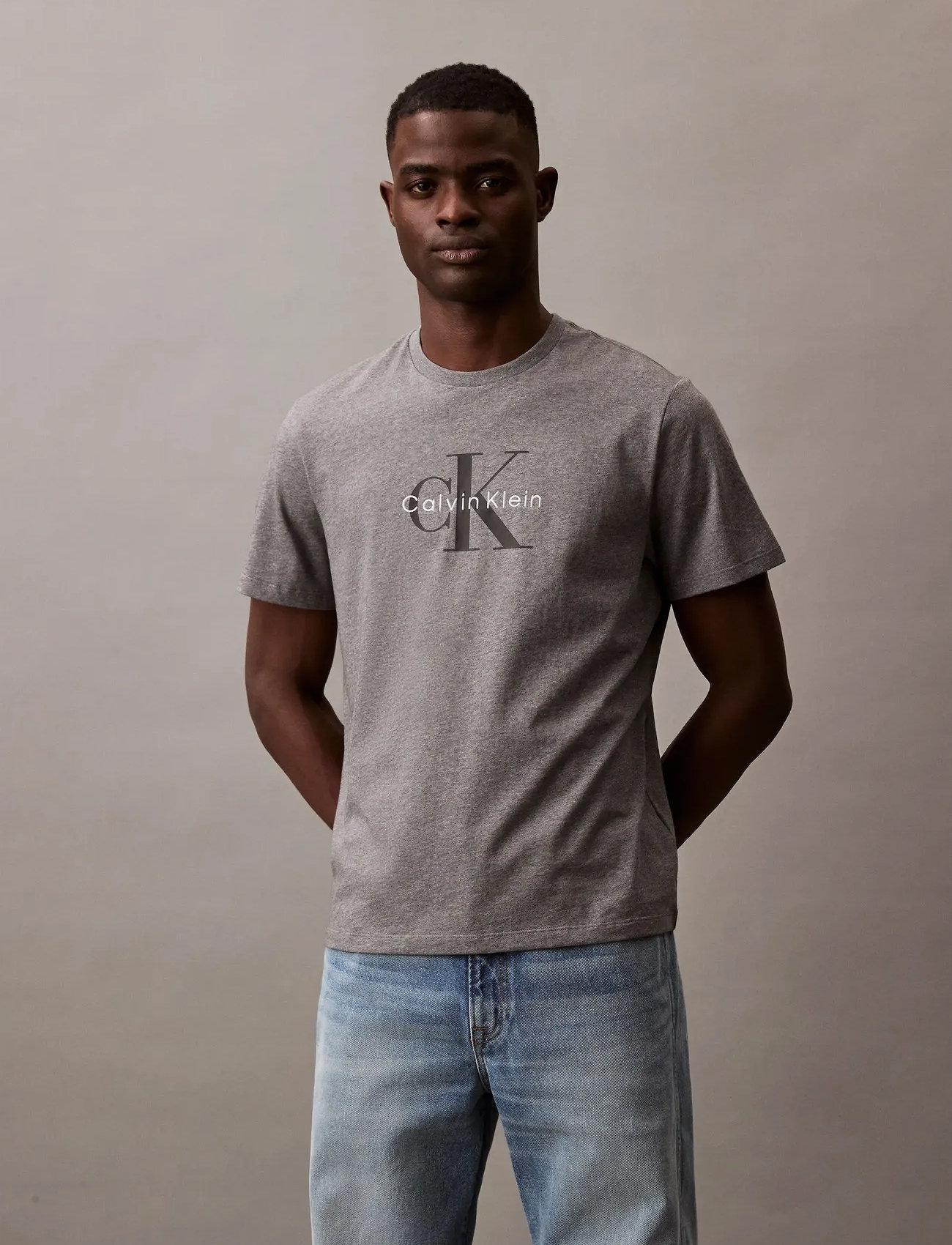 Calvin Klein Jeans Ss Hero Monologo Tee 20S, XL, Grey, T-Shirts > Kortærmede, Herre