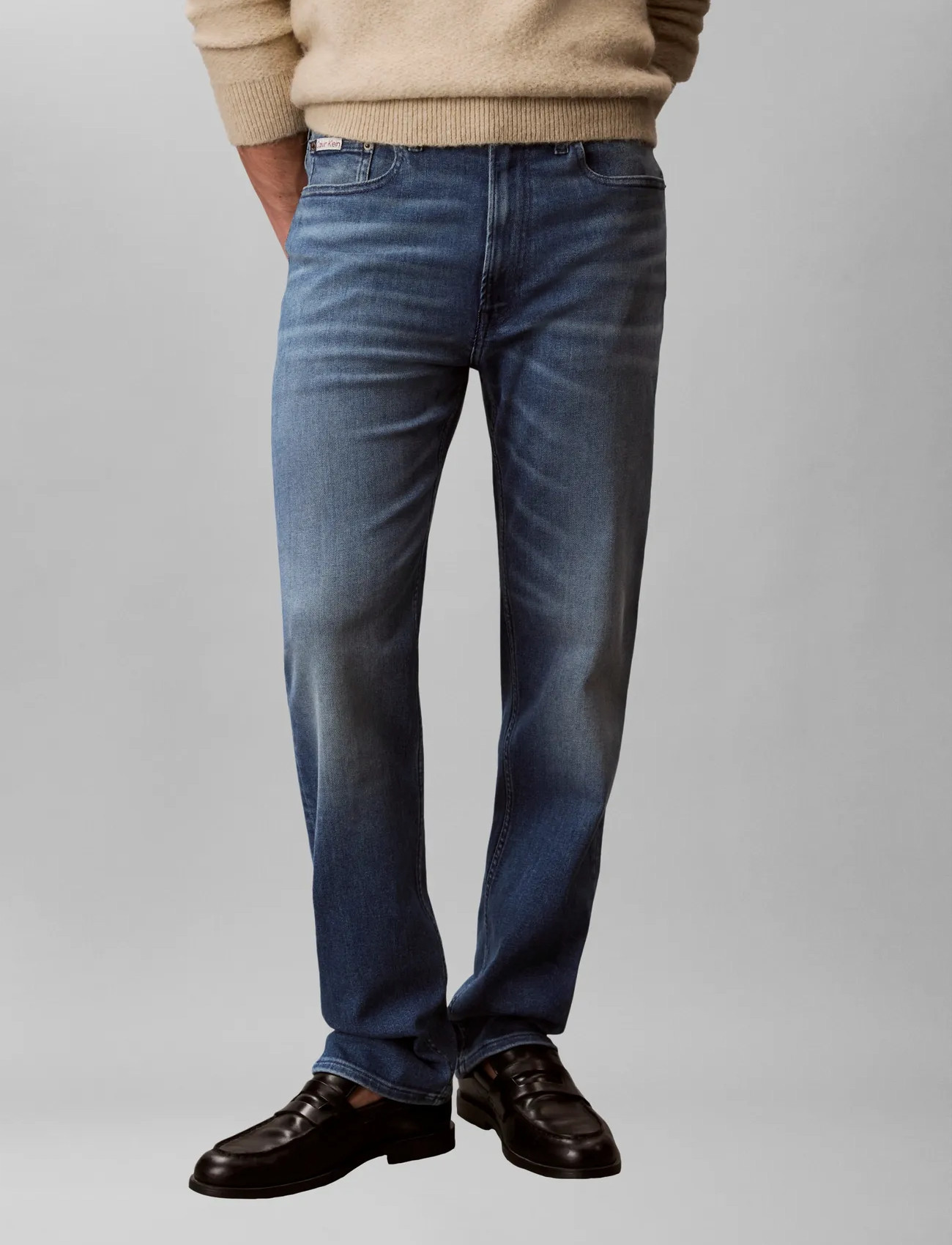 Calvin Klein Jeans Standard Straight Embers Jean, 33 x 32, Blue, Jeans > Almindelige, Herre