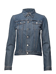 calvin klein clean line trucker