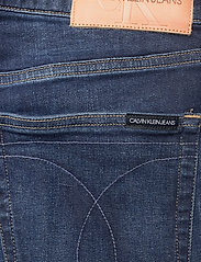 Calvin Klein Jeans - SLIM TAPER - slim jeans - denim dark - 4