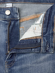 Calvin Klein Jeans - SLIM TAPER - slim jeans - denim medium - 3