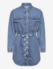 Calvin Klein Jeans - RELAXED SHIRT DRESS - shirt dresses - denim medium - 0
