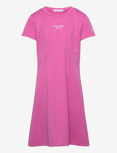 STACKED LOGO PUNTO DRESS - kortærmede hverdagskjoler - lucky pink