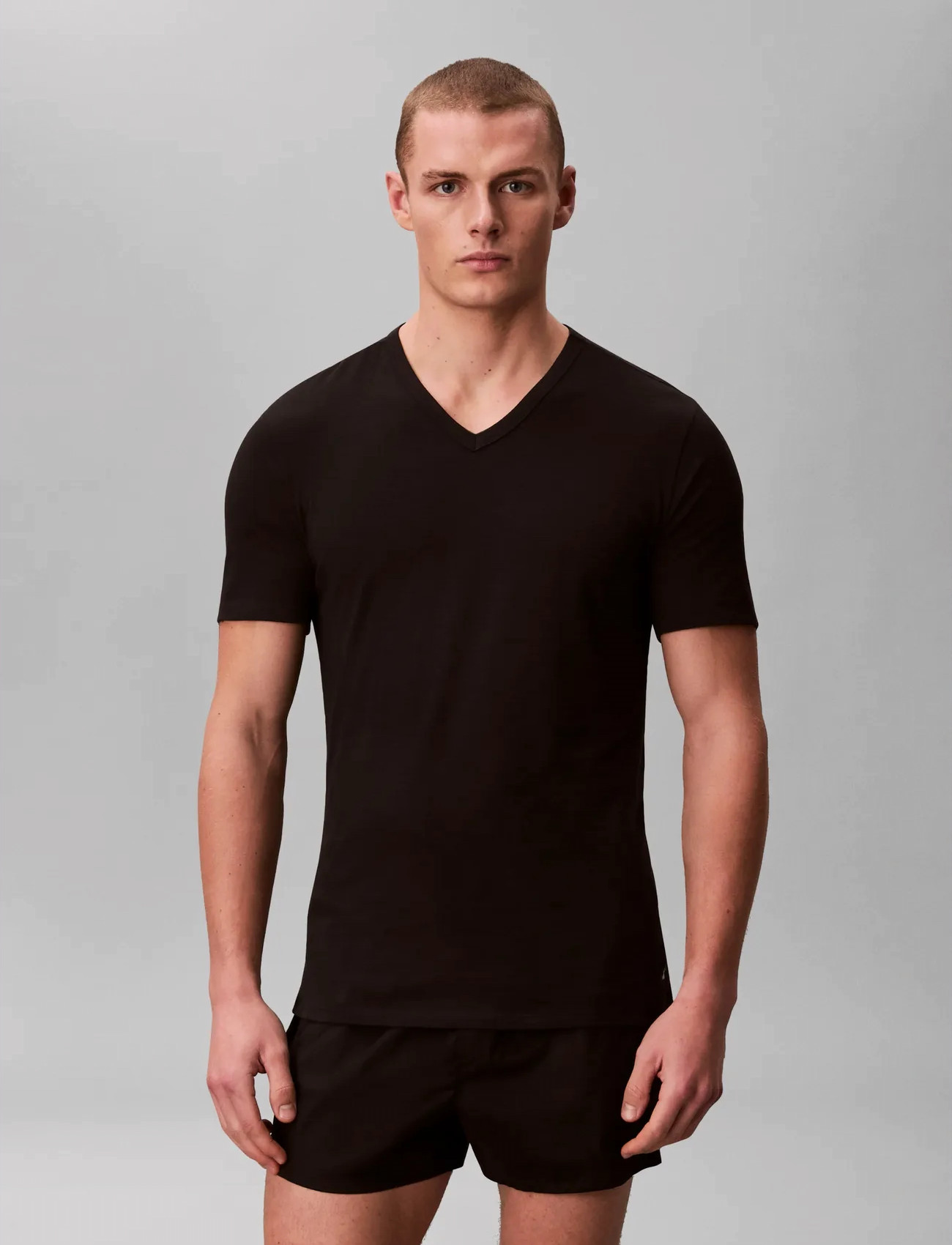 Calvin Klein S/S V Neck 3Pk, L, Black, T-Shirts > Kortærmede, Herre
