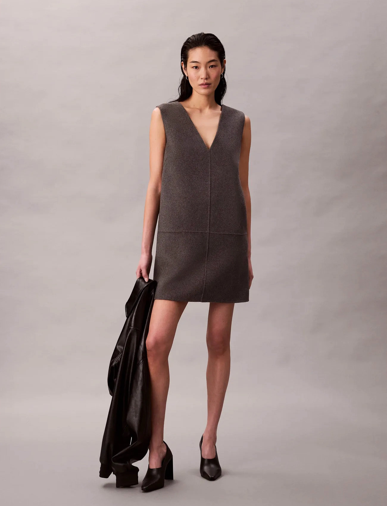 Calvin Klein Doubleface V Neck Mini Shift Dre, 44, Grey, Kjoler > Kort Kjole, Dame