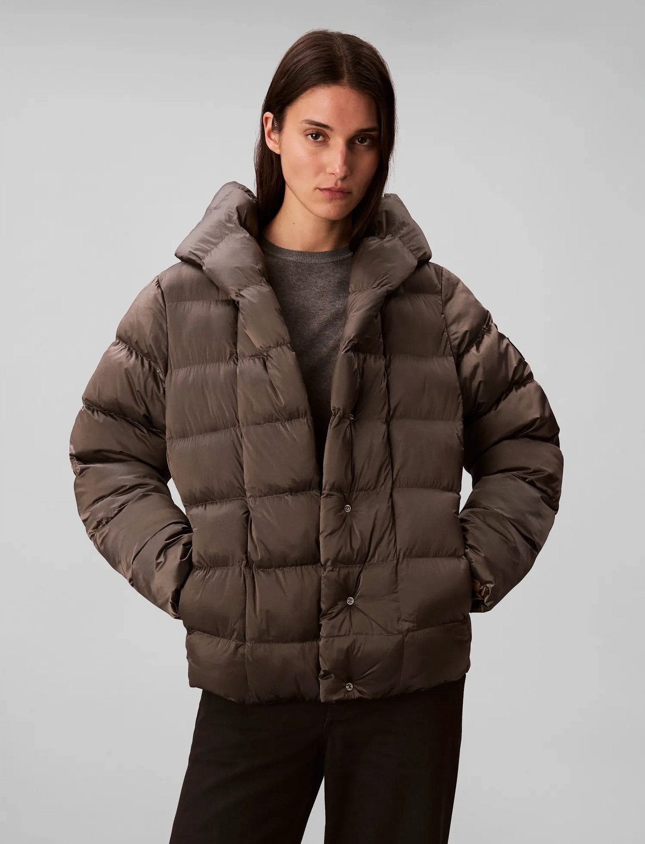 Calvin Klein Shine Wrap Mid Puffer, S, Grey, Jakker > Vatteret Jakke, Dame