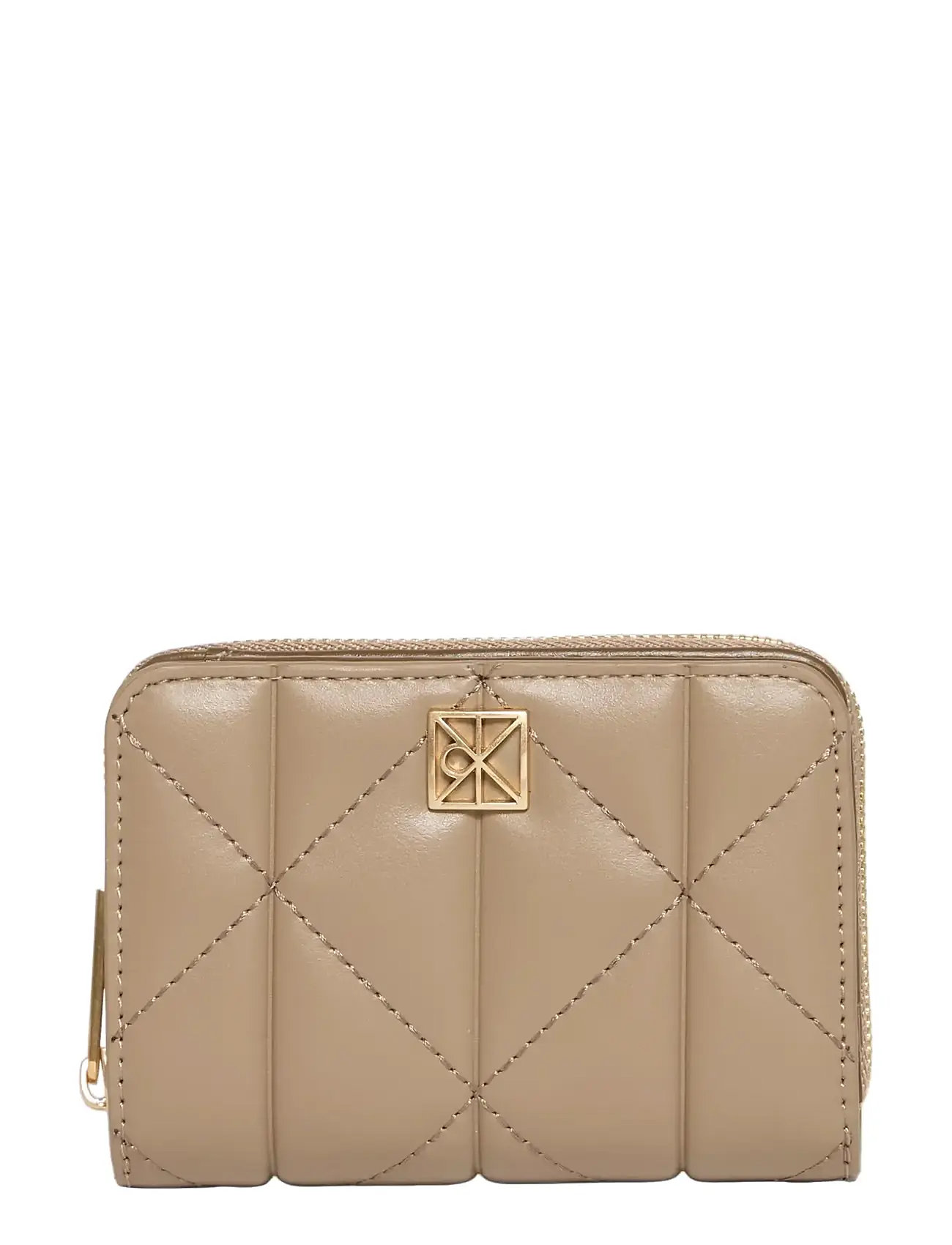 Calvin Klein Quilted Flap Zip Around, One Size, Beige, Kortholdere & Punge > Punge, Dame