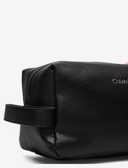 Calvin Klein - CK MUST WASHBAG - väskor - ck black - 3