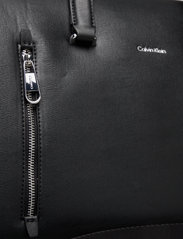 Calvin Klein - MINIMALISM WEEKENDER L - weekend bags - ck black - 3