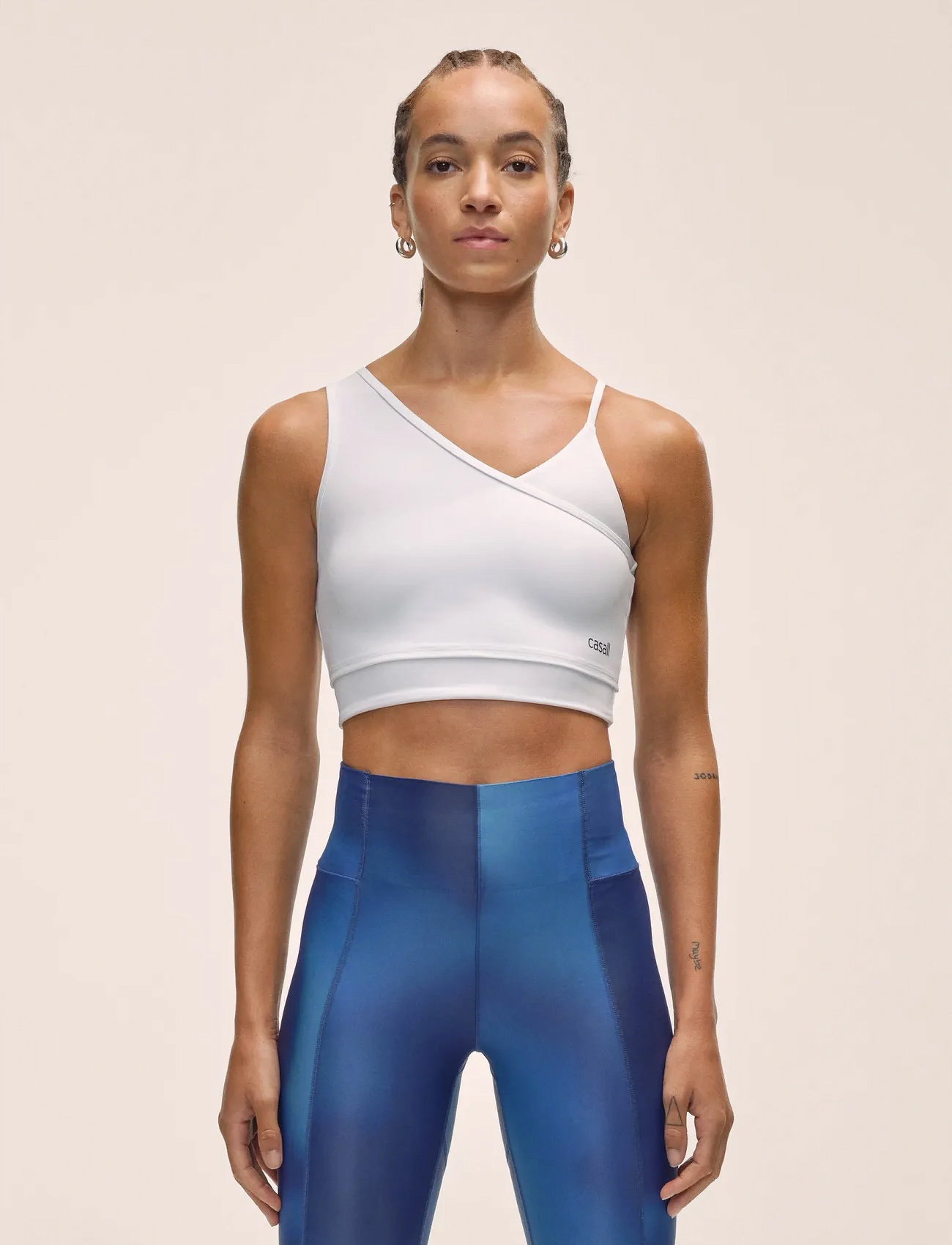 Casall Asymmetry Sports Top, XL, White, Crop Overdele > Crop Overdele Uden Ærmer, Dame