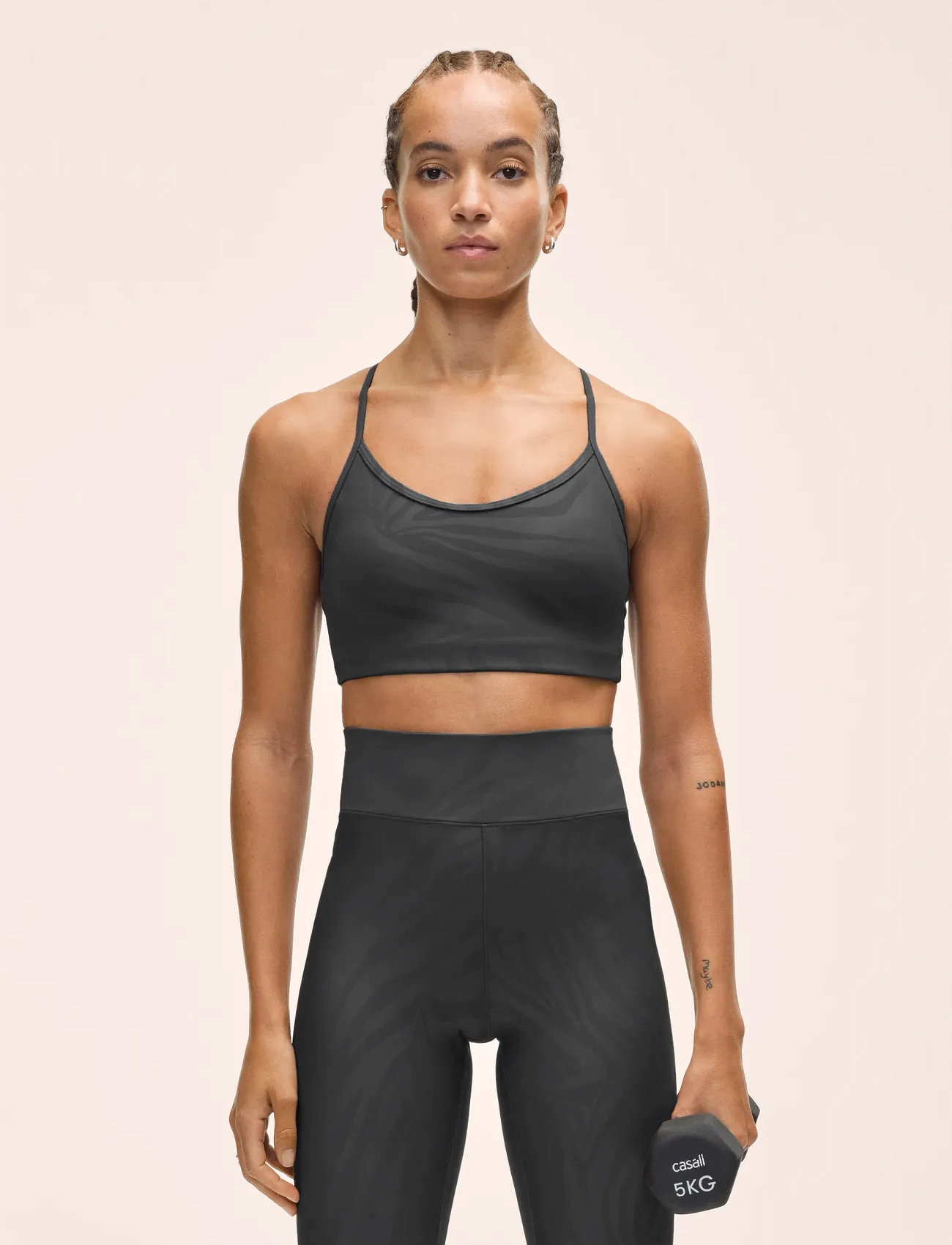 Casall Sleek Strappy Sports Bra Printed, S, Black, Sport Clothing > Sport Bras - All, Dame