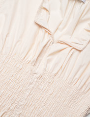 Cathrine Hammel - Poplin smocked sleeveless dress - robes de jour - cream - 2